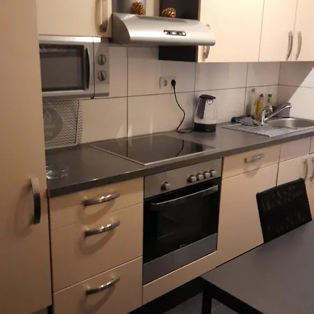 Apartament City-apartment In Krefeld, Kueche, Naehe Duesseldorf Messe
