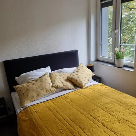 City-apartment In Krefeld, Kueche, Naehe Duesseldorf Messe Krefeld